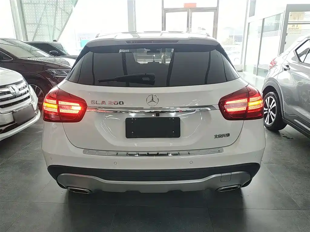 Mercedes-Benz GLA 2018 — фото 22
