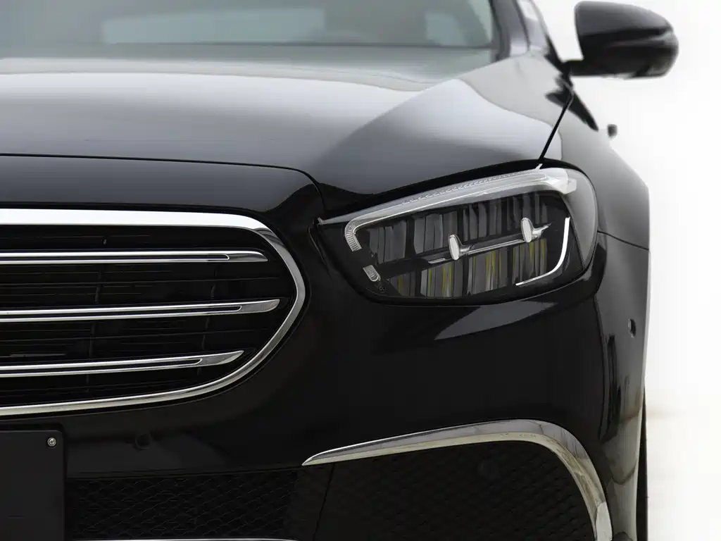 Mercedes-Benz E-Class 2023 — фото 2