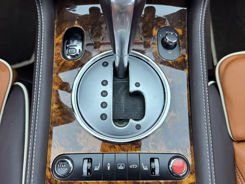 Bentley Flying Spur 2012 — фото 18