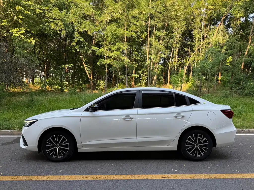Roewe i5 2022