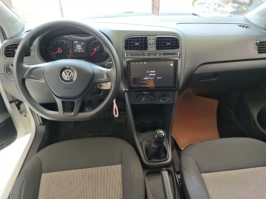 Volkswagen Polo 2019 — фото 10