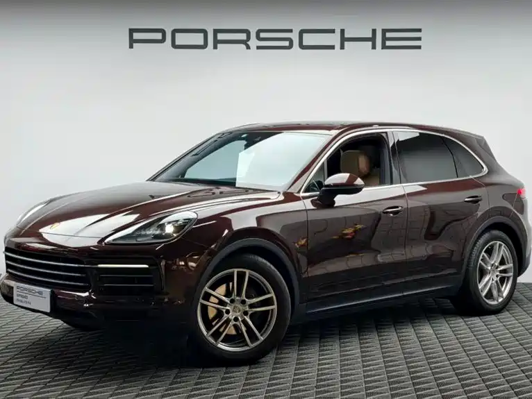 Porsche Cayenne 2021 — фото 1