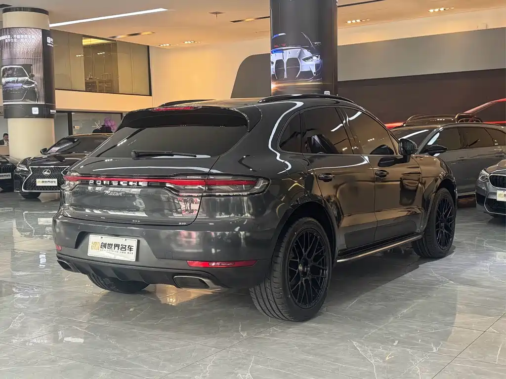 Porsche Macan 2019 — фото 16