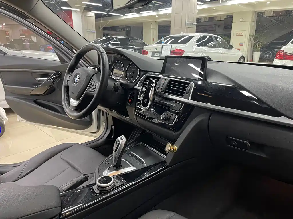 BMW 3 Series 2016