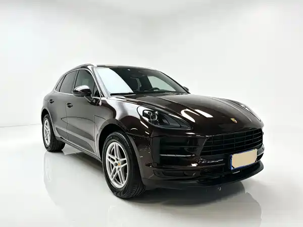 Porsche Macan 2021