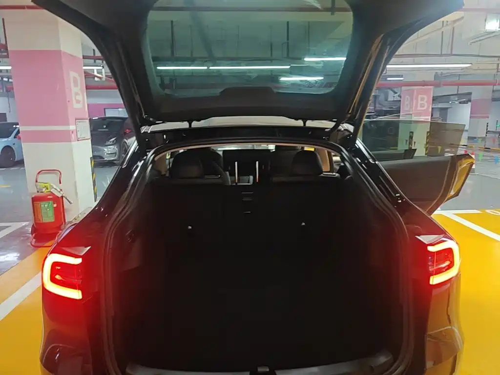 Tesla Model Y 2023 — фото 19