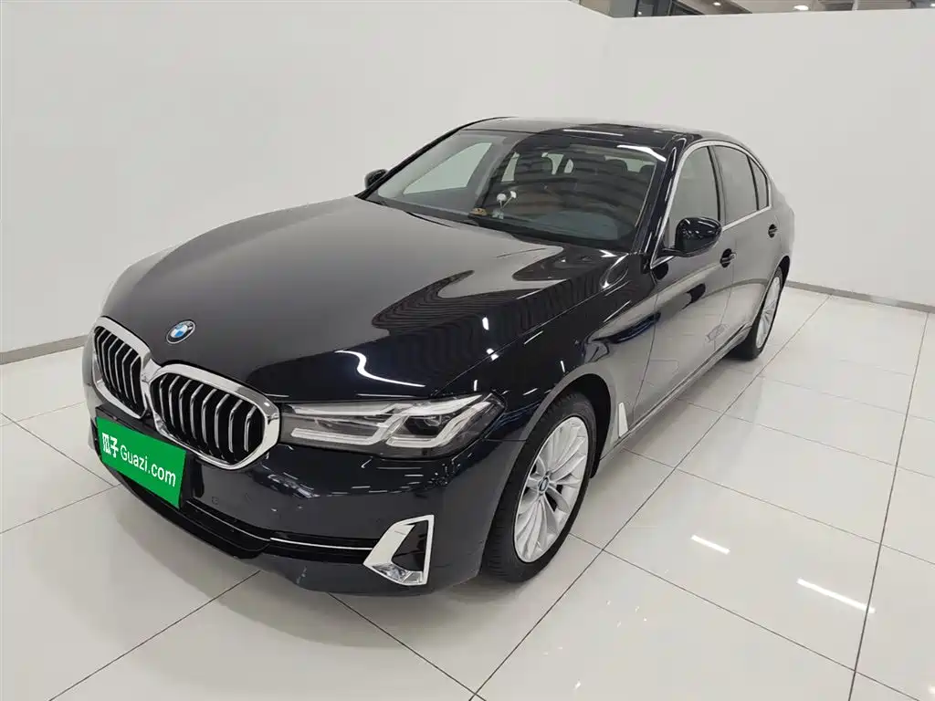 BMW 5 Series 2022 — фото 1