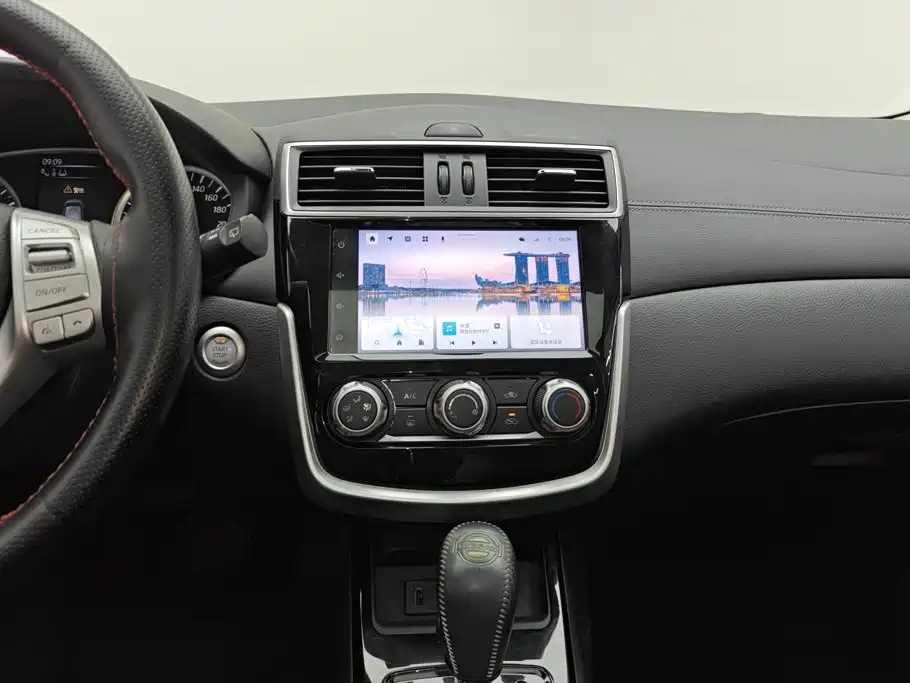 Nissan Tiida 2021 — фото 13