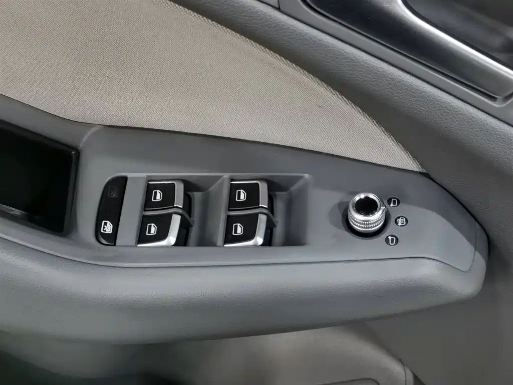 Audi Q5 2015 — фото 9