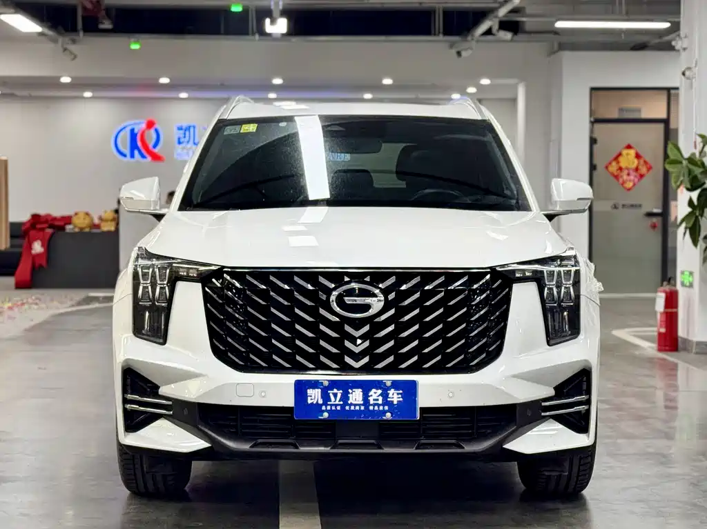 GAC Motor Trumpchi GS8 2022 — фото 2