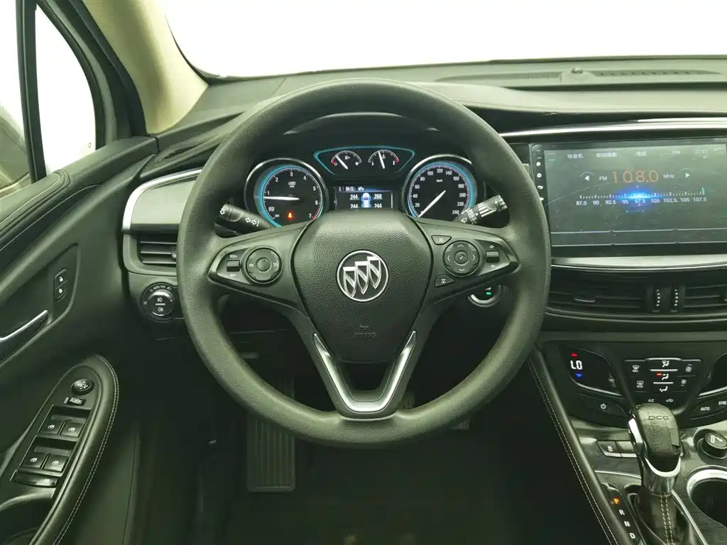 Buick Envision Plus 2017 — фото 11
