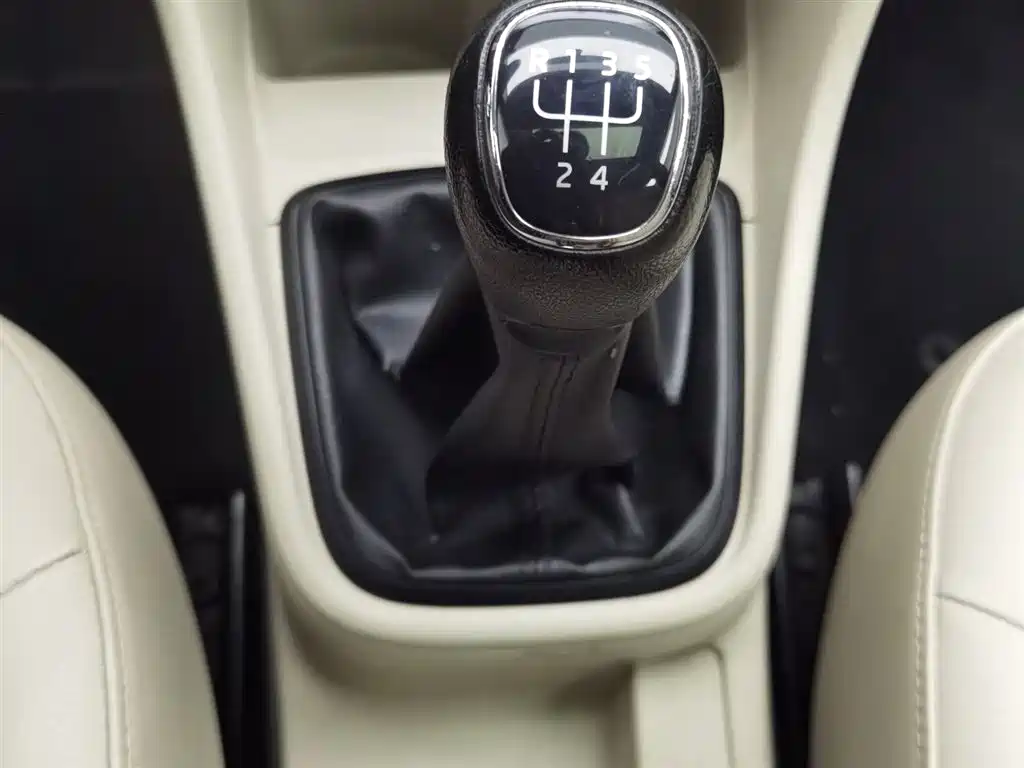 Skoda Rapid 2014 — фото 13