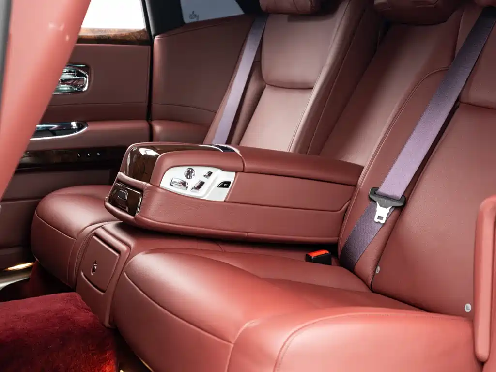 Rolls-Royce Ghost 2017 — фото 13