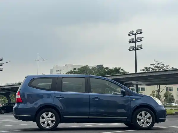 Nissan Junyi 2006