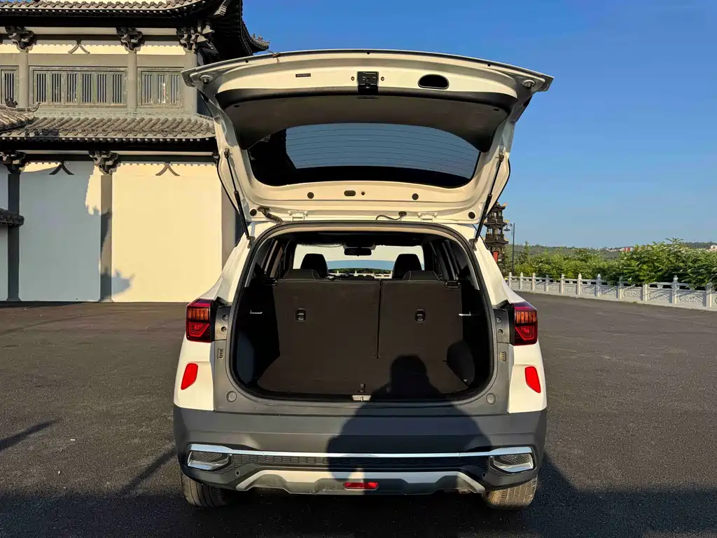 Kia KX3 2022 — фото 20