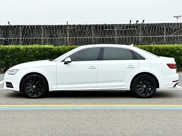 Audi A4L 2019