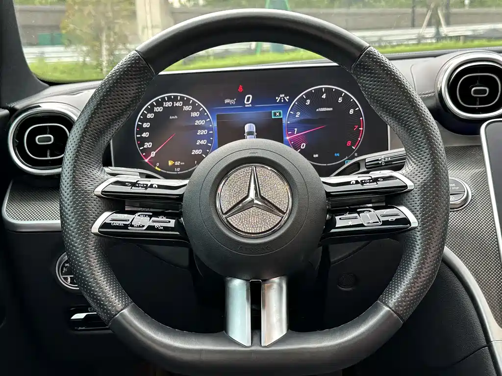 Mercedes-Benz C-Class 2023 — фото 18