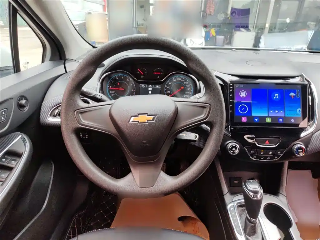 Chevrolet Cruze 2018 — фото 11