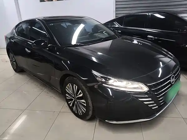 Nissan Teana 2023