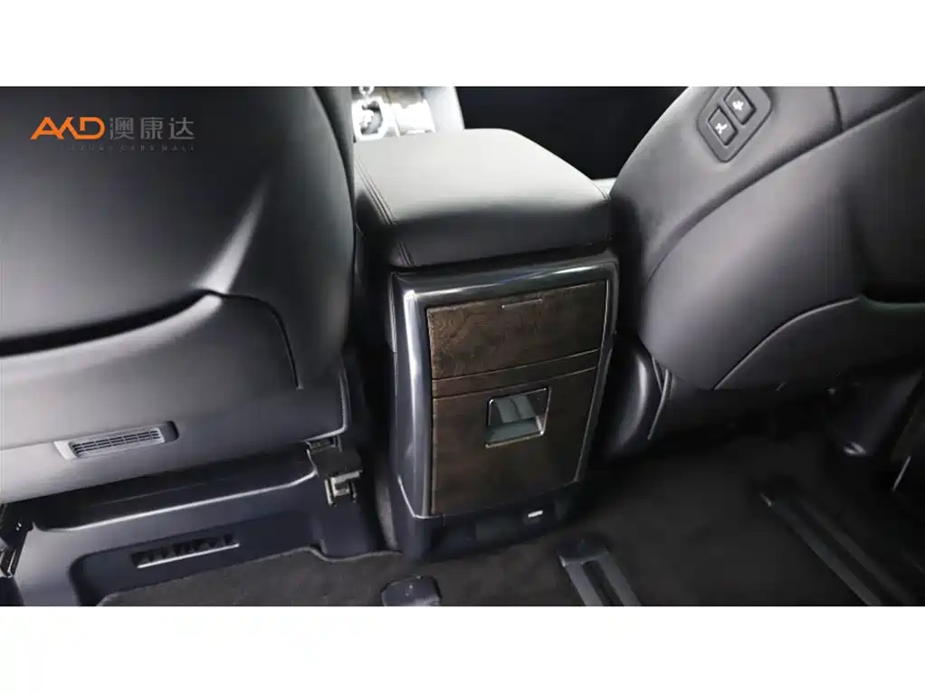 Toyota Alphard 2023 — фото 10