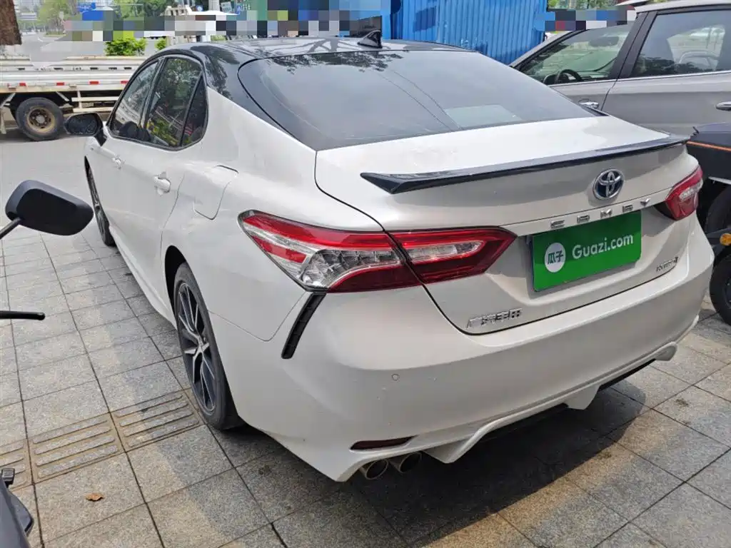 Toyota Camry 2022 — фото 5