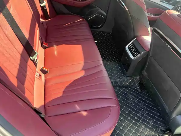 Hongqi H5 PHEV 2026