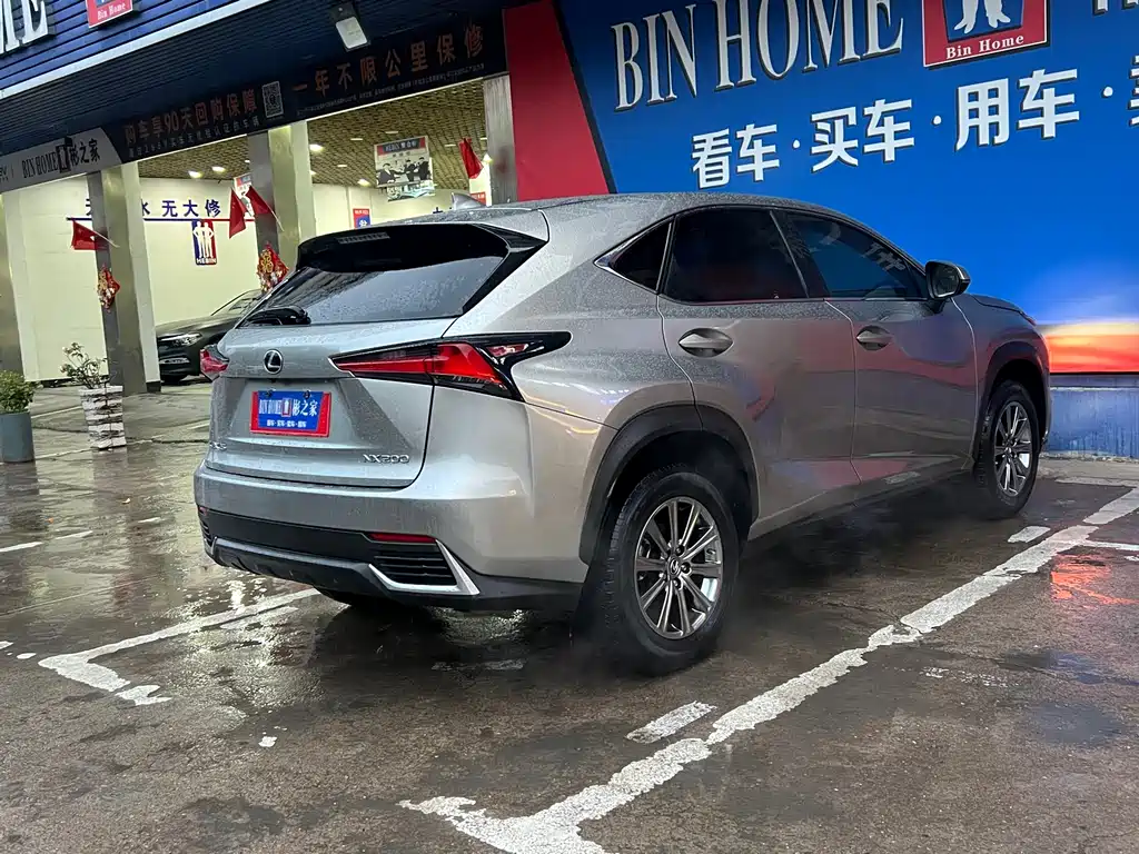 Lexus NX 2018 — фото 19