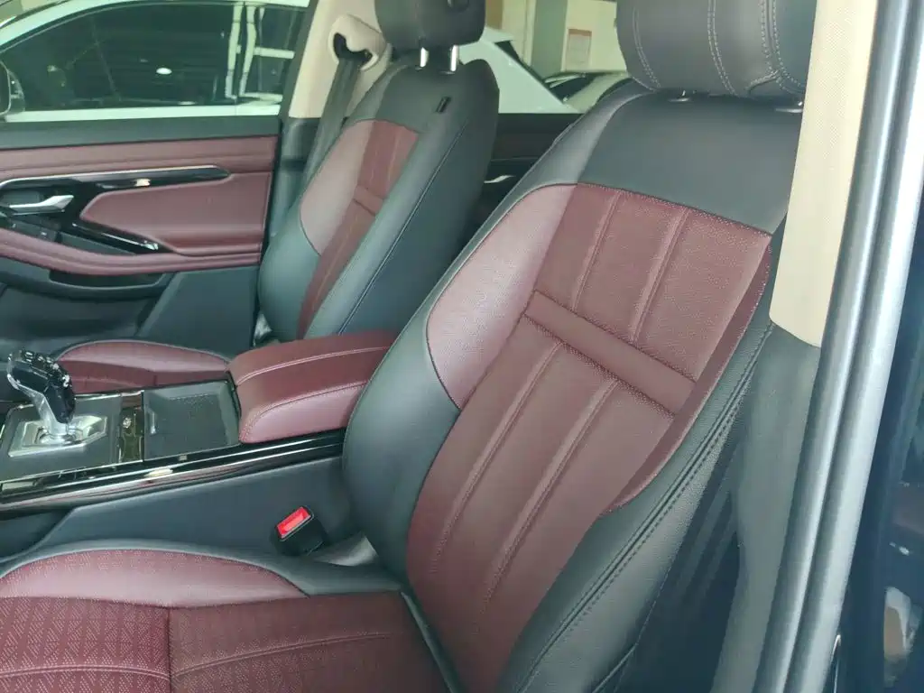 Land Rover Range Rover Evoque 2022 — фото 11