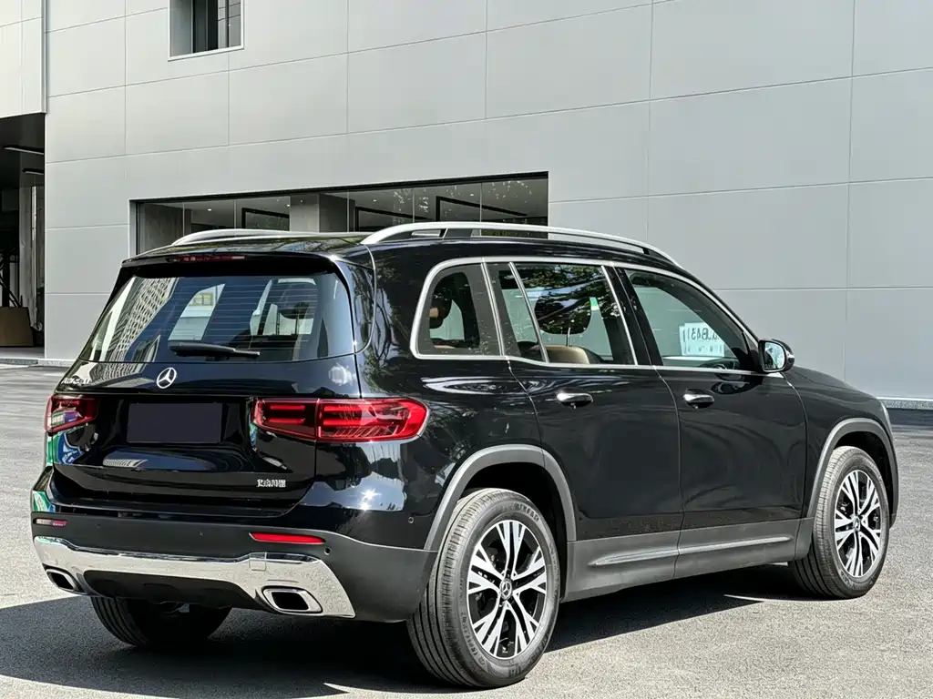 Mercedes-Benz GLB 2025 — фото 15