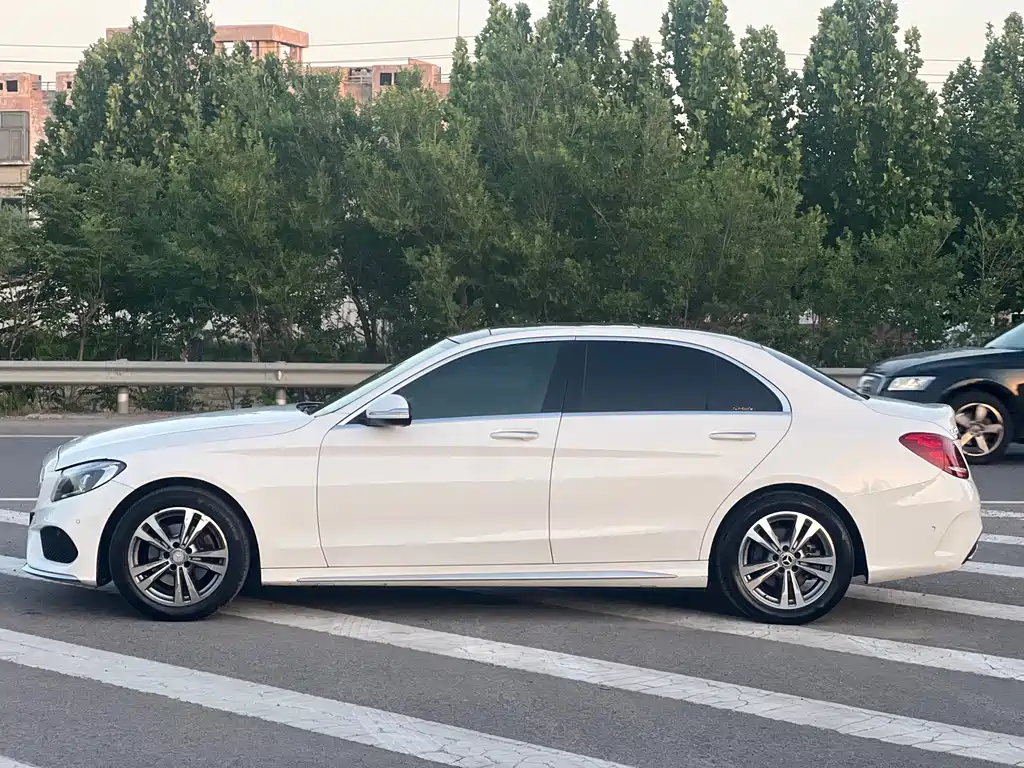Mercedes-Benz C-Class 2016 — фото 17