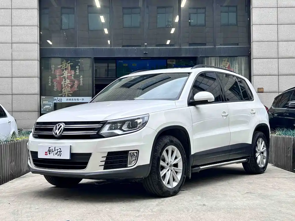 Volkswagen Tiguan 2017 — фото 1