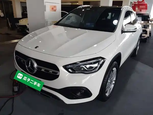 Mercedes-Benz GLA 2024