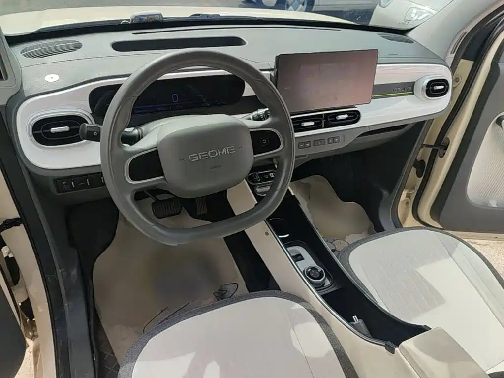 Geely Galaxy Panda 2025 — фото 10