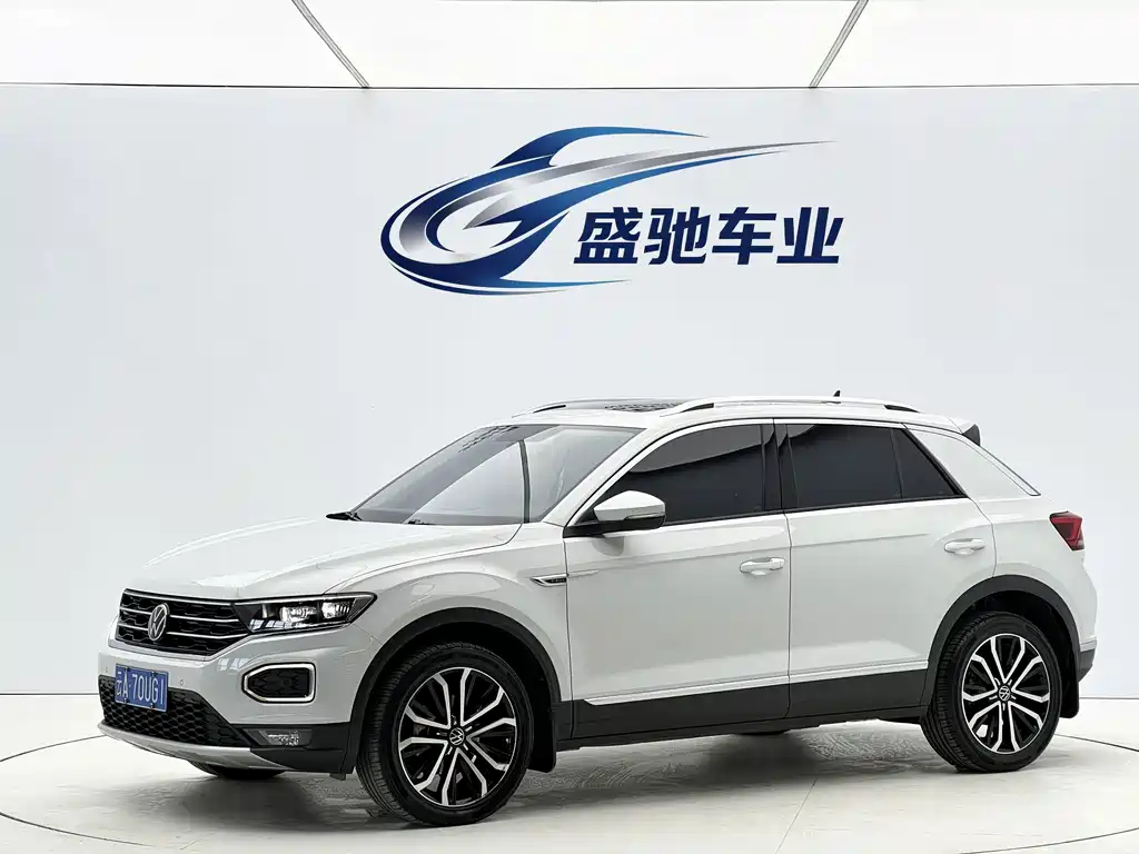 Volkswagen T-Roc 2023 — фото 1