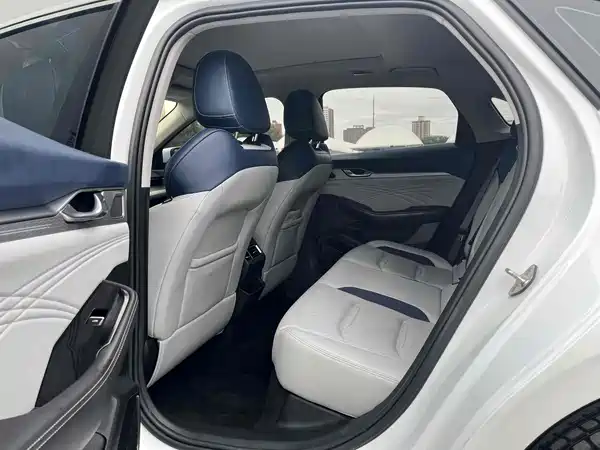 Geely Xingrui 2021