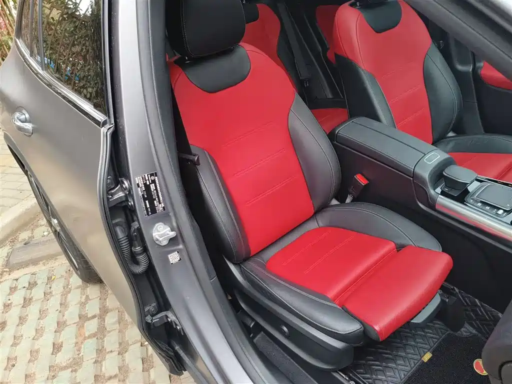 Mercedes-Benz GLA AMG 2023 — фото 16