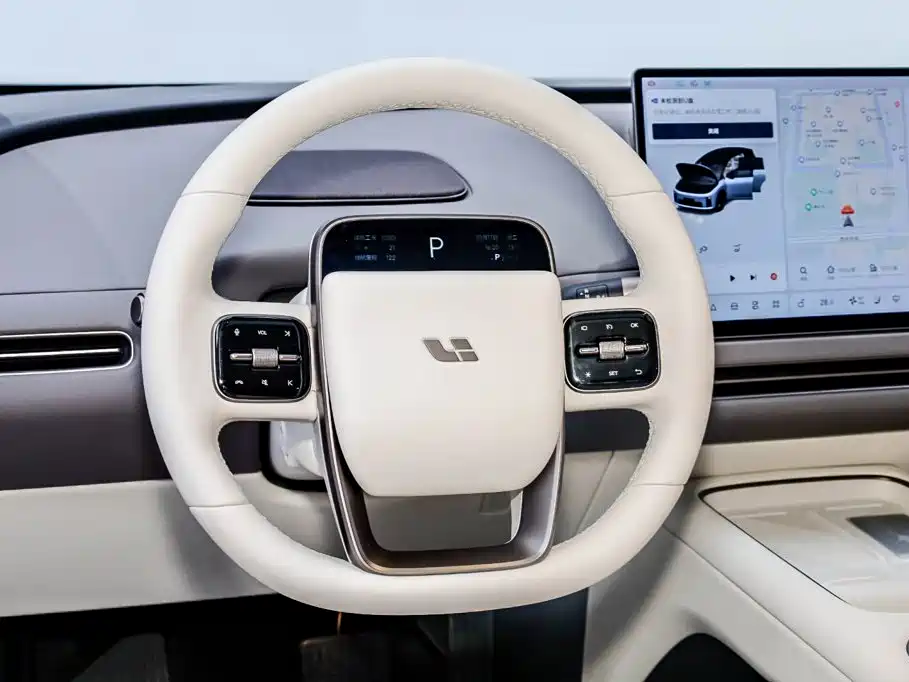 Li Auto i8 2025 — фото 15