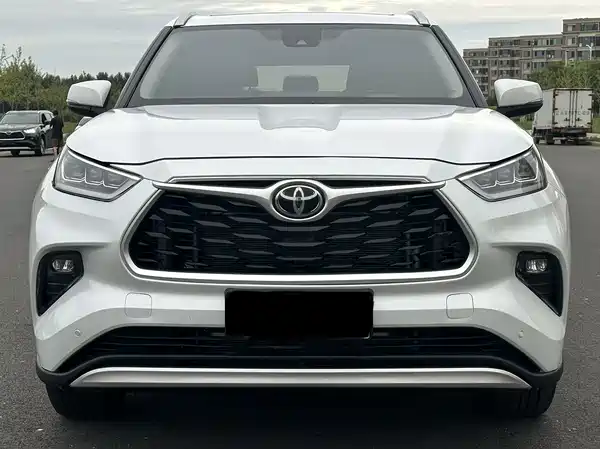 Toyota Highlander 2025