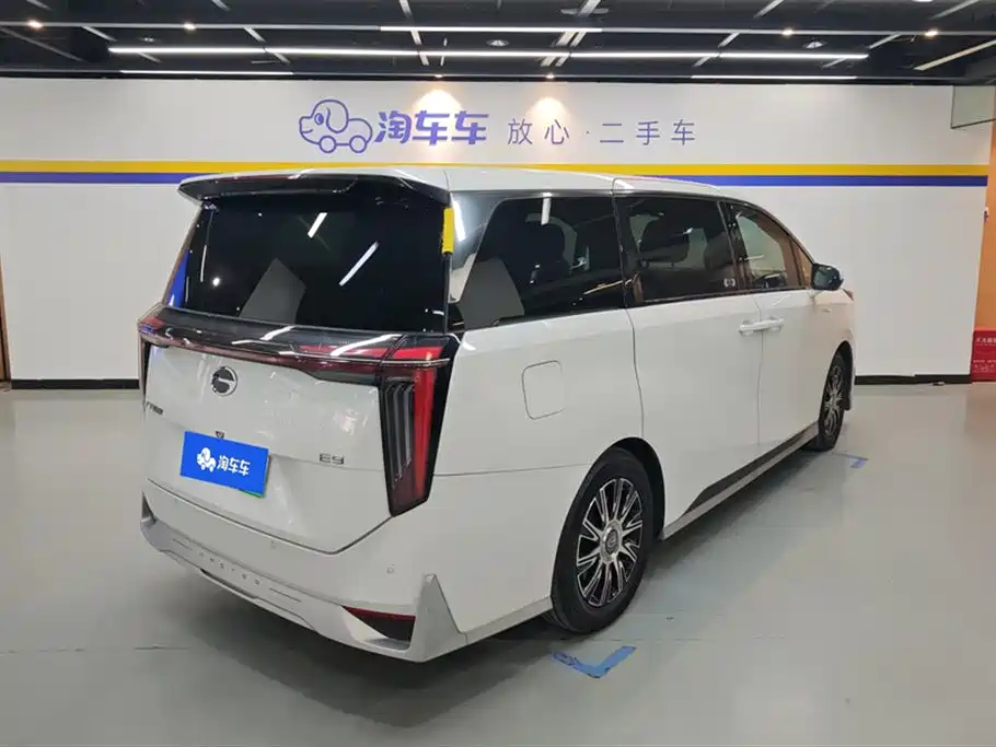 GAC Motor Trumpchi E9 2023 — фото 3