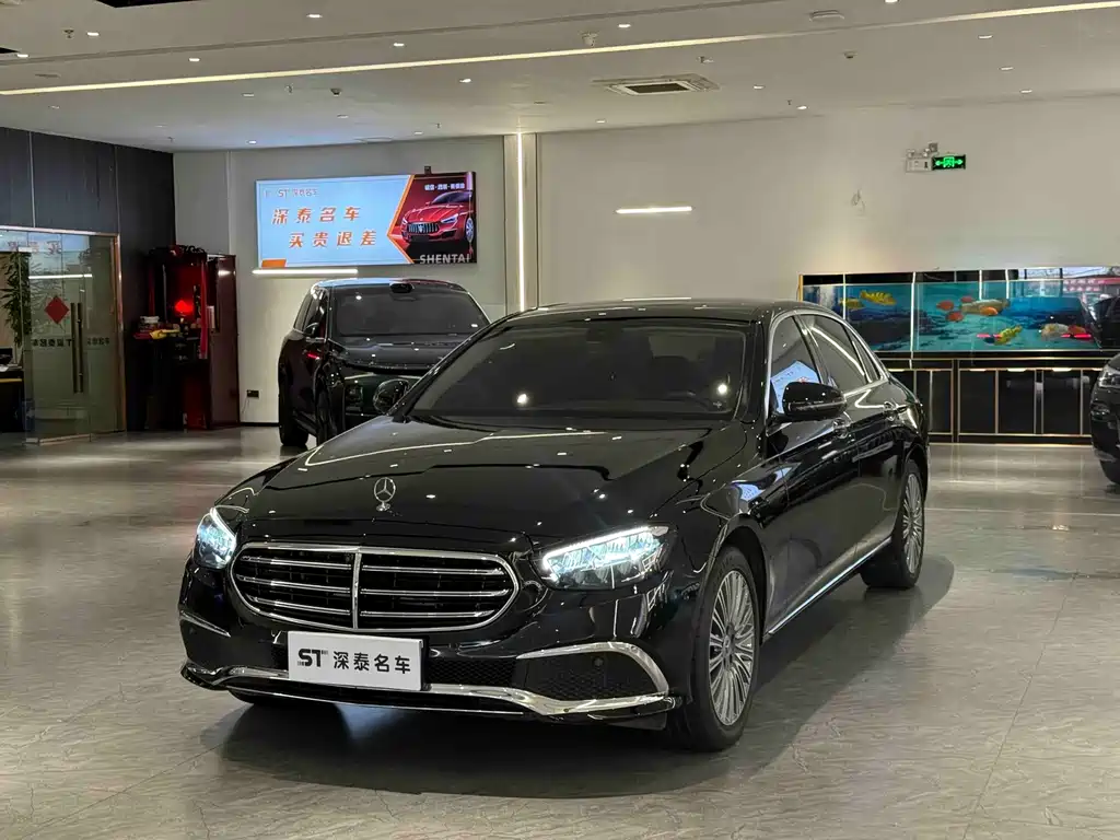 Mercedes-Benz E-Class 2023 — фото 1