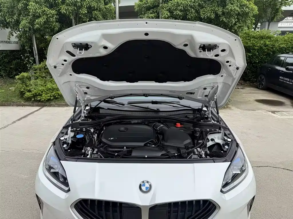 BMW 2 Series 2025 — фото 16