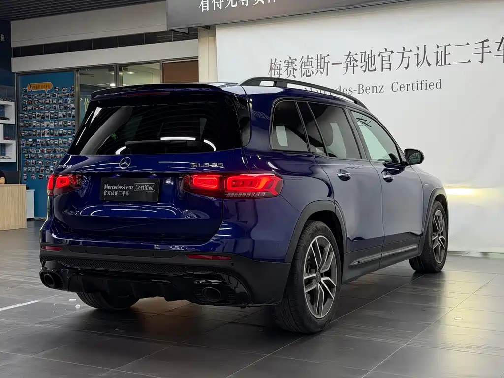 Mercedes-Benz GLB AMG 2024 — фото 12