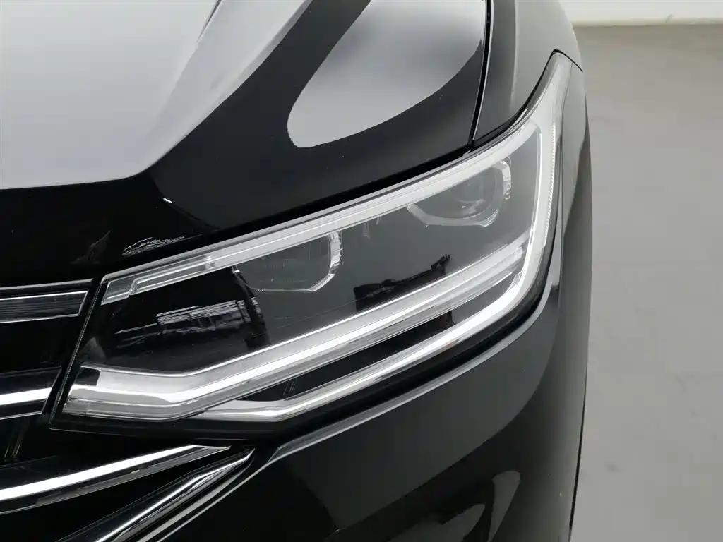 Volkswagen Tiguan L 2023 — фото 7
