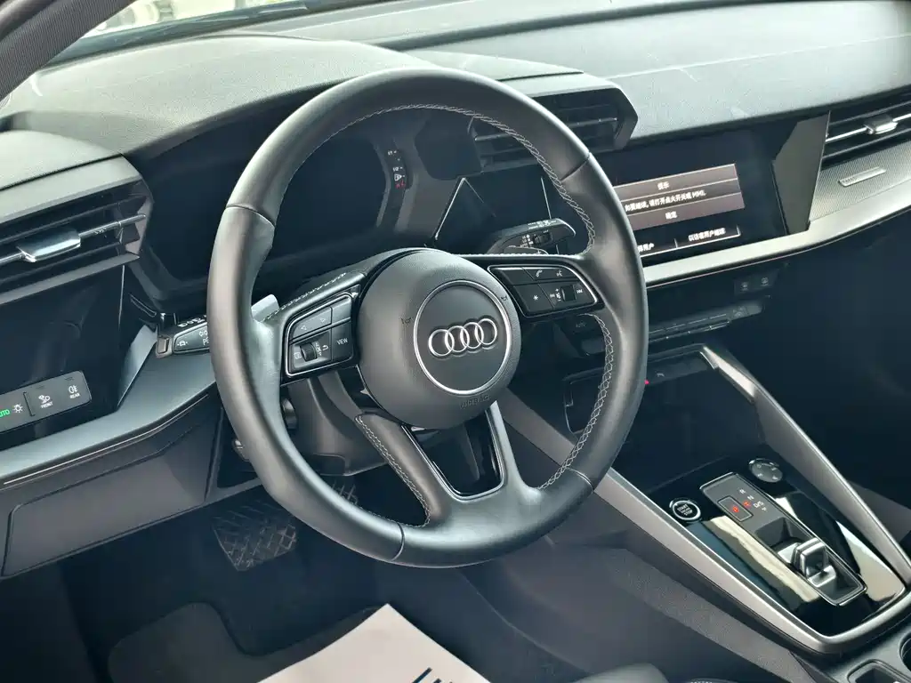 Audi A3 2024 — фото 8