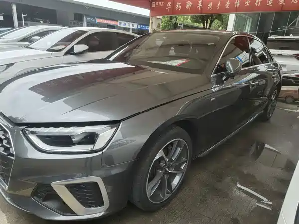 Audi A4L 2021