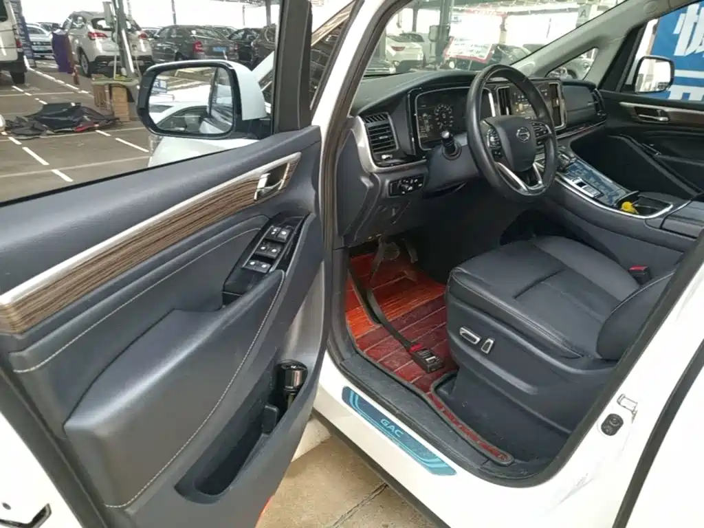 GAC Trumpchi M8 2022 — фото 15