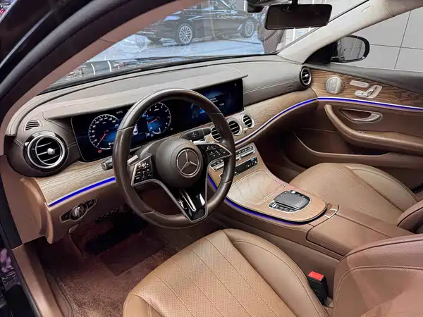 Mercedes-Benz E-Class 2022