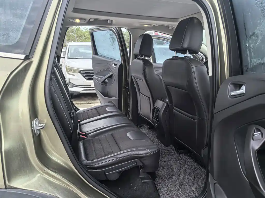 Ford Kuga 2014 — фото 12
