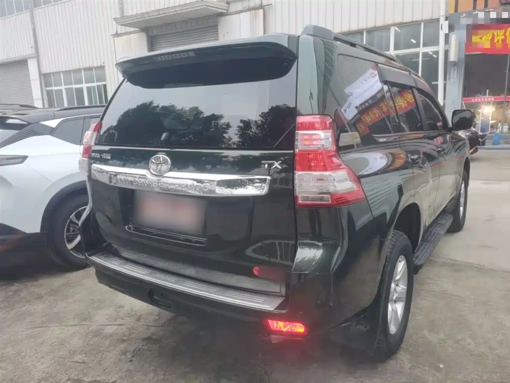 Toyota Prado 2017 — фото 23