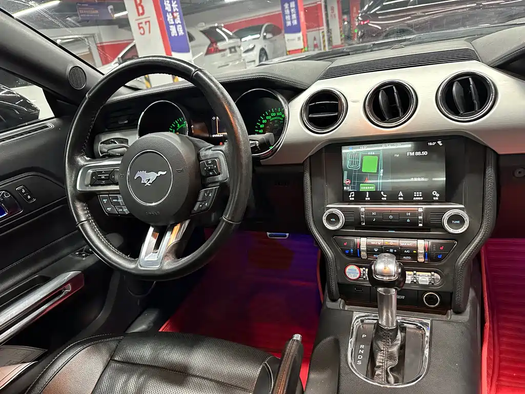 Ford Mustang 2018 — фото 15